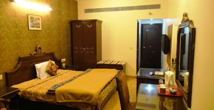 Hotel Hallmark Regency Ludhiana Eksteriør bilde